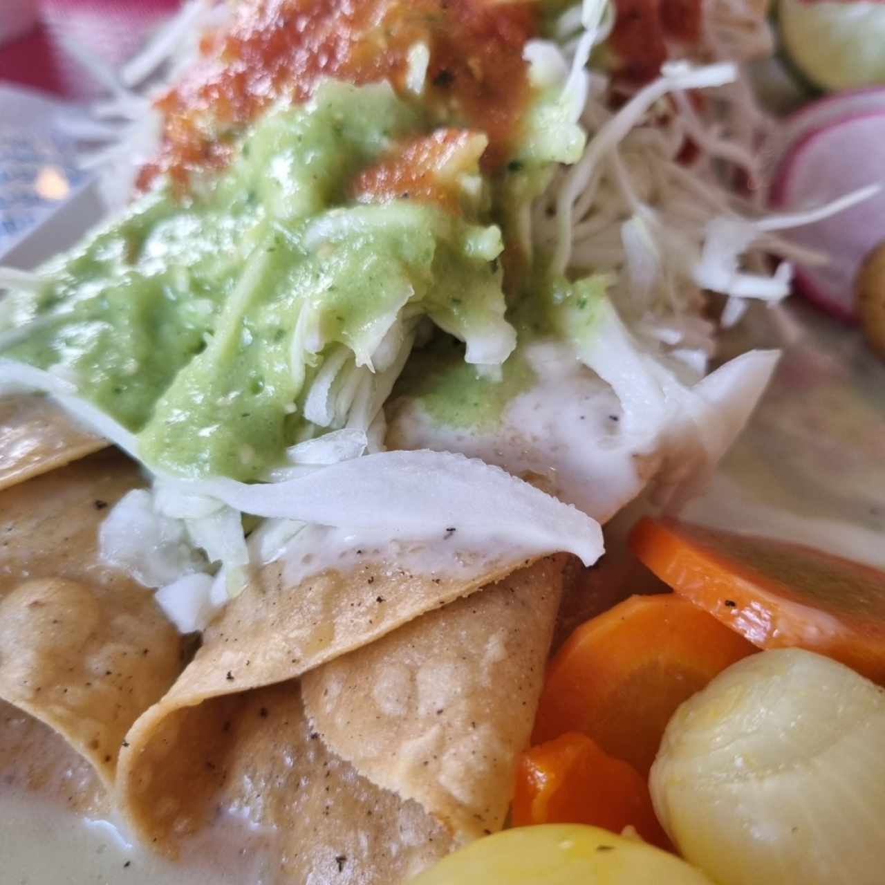 flautas de carnitas