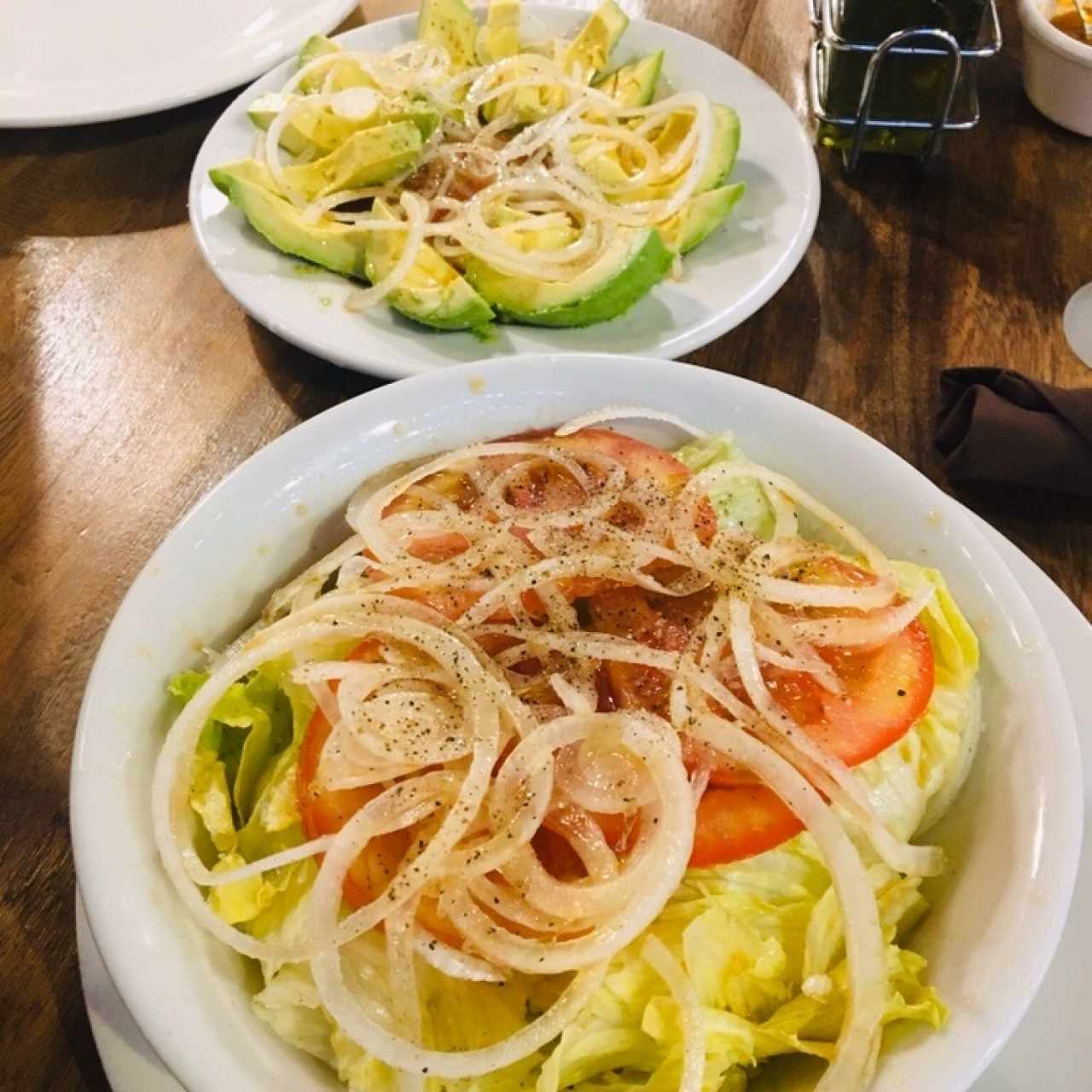 Ensalada aguacate/ lechuga y tomate