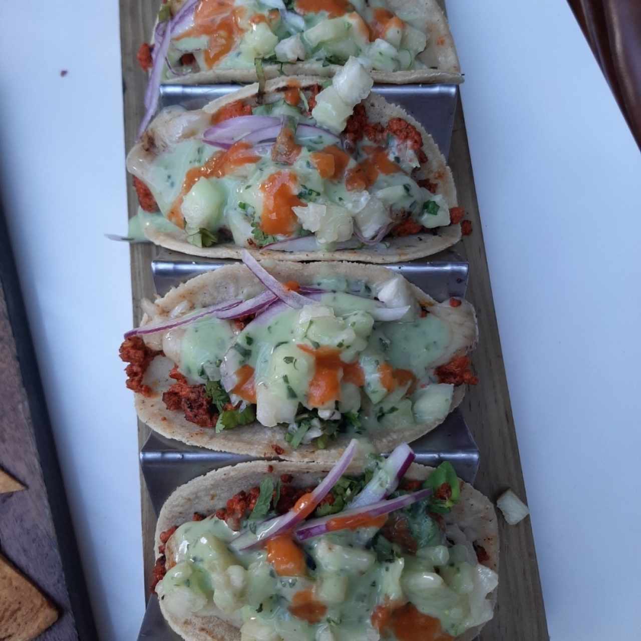 Tacos de chorizo con extra de queso 