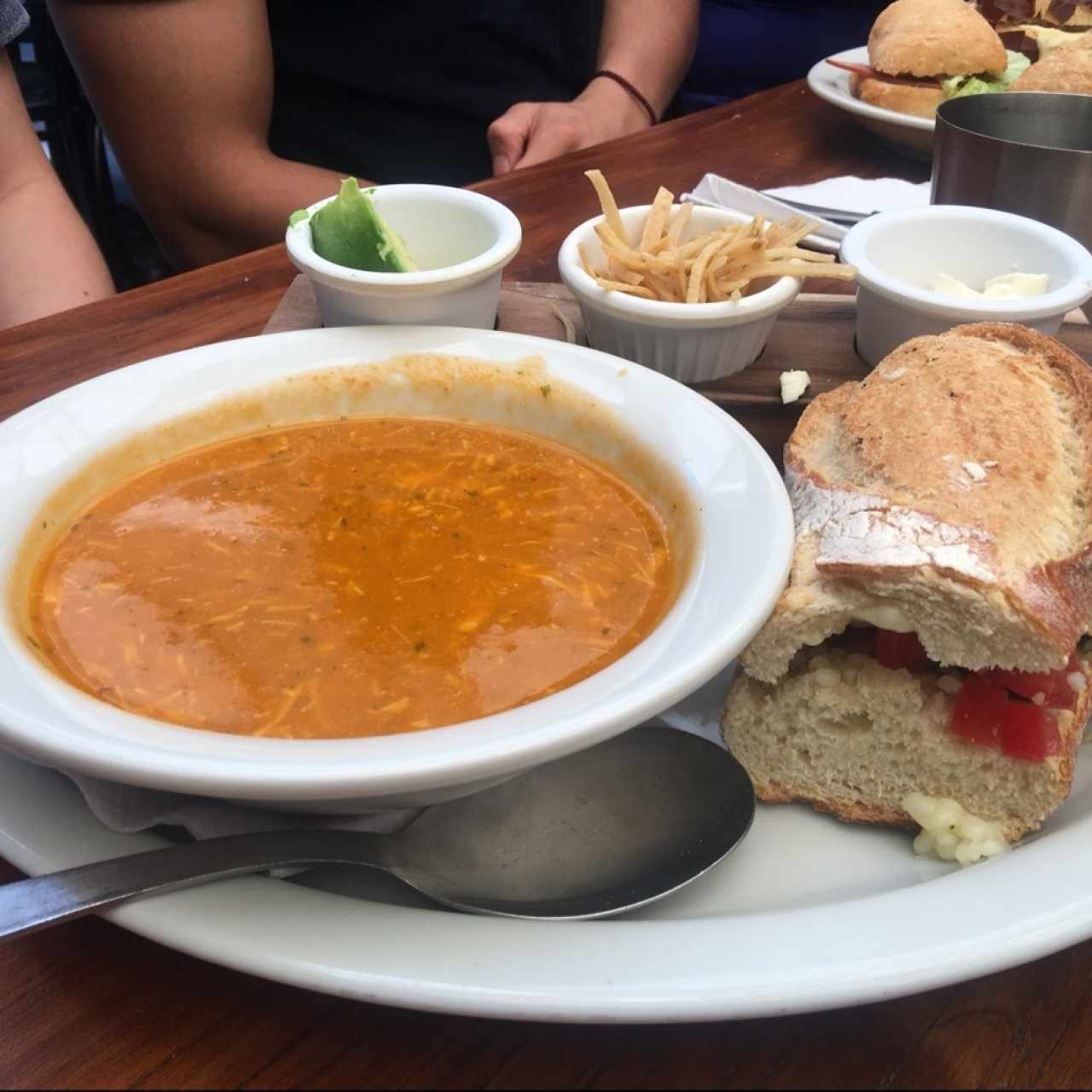 Lunch - Dos de Tres
