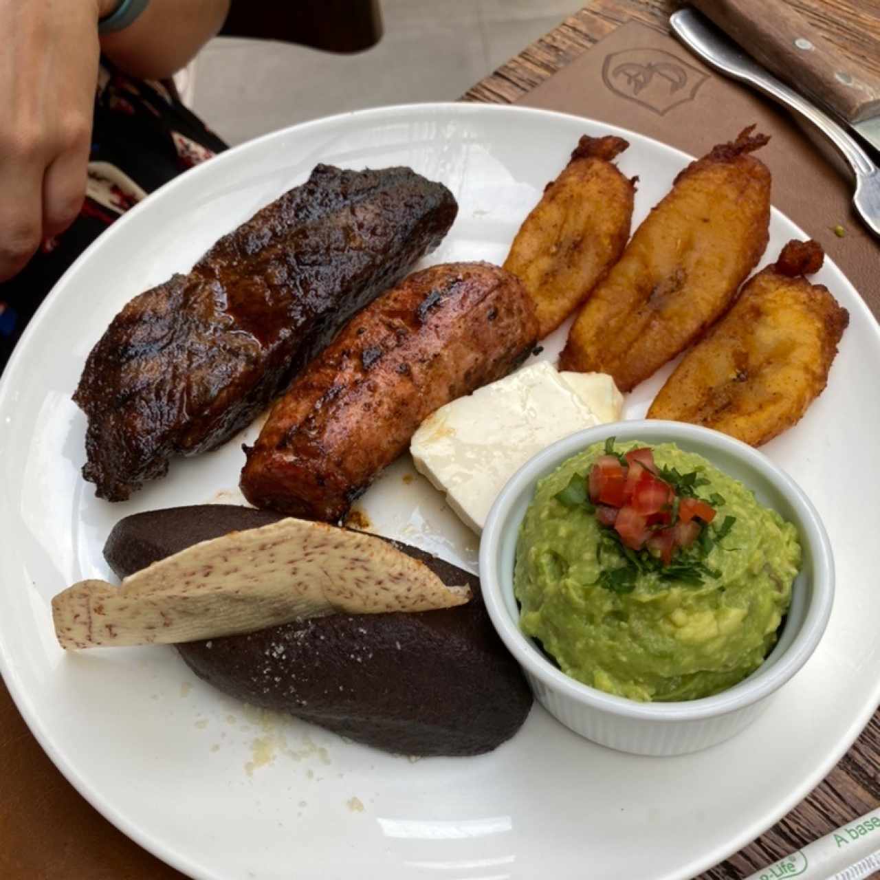 LOS CONQUISTADORES - ASADO ANTIGÜEÑO