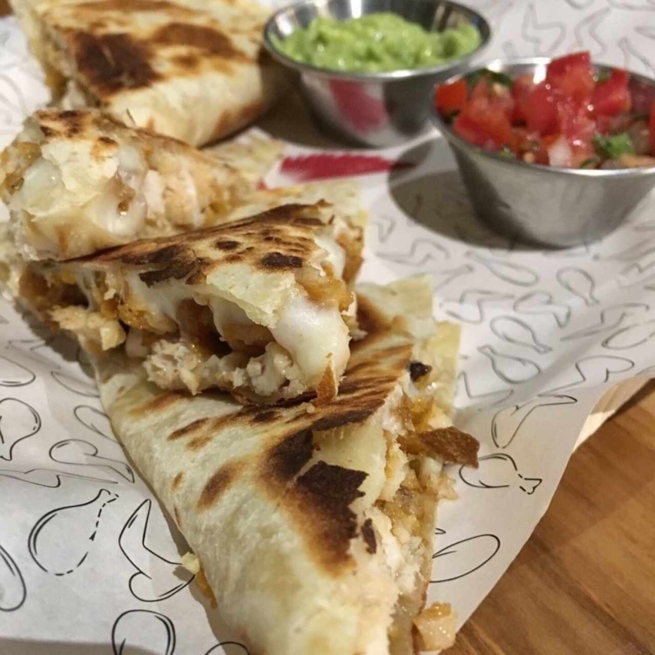 Menú Principal - Chicken Quesadillas