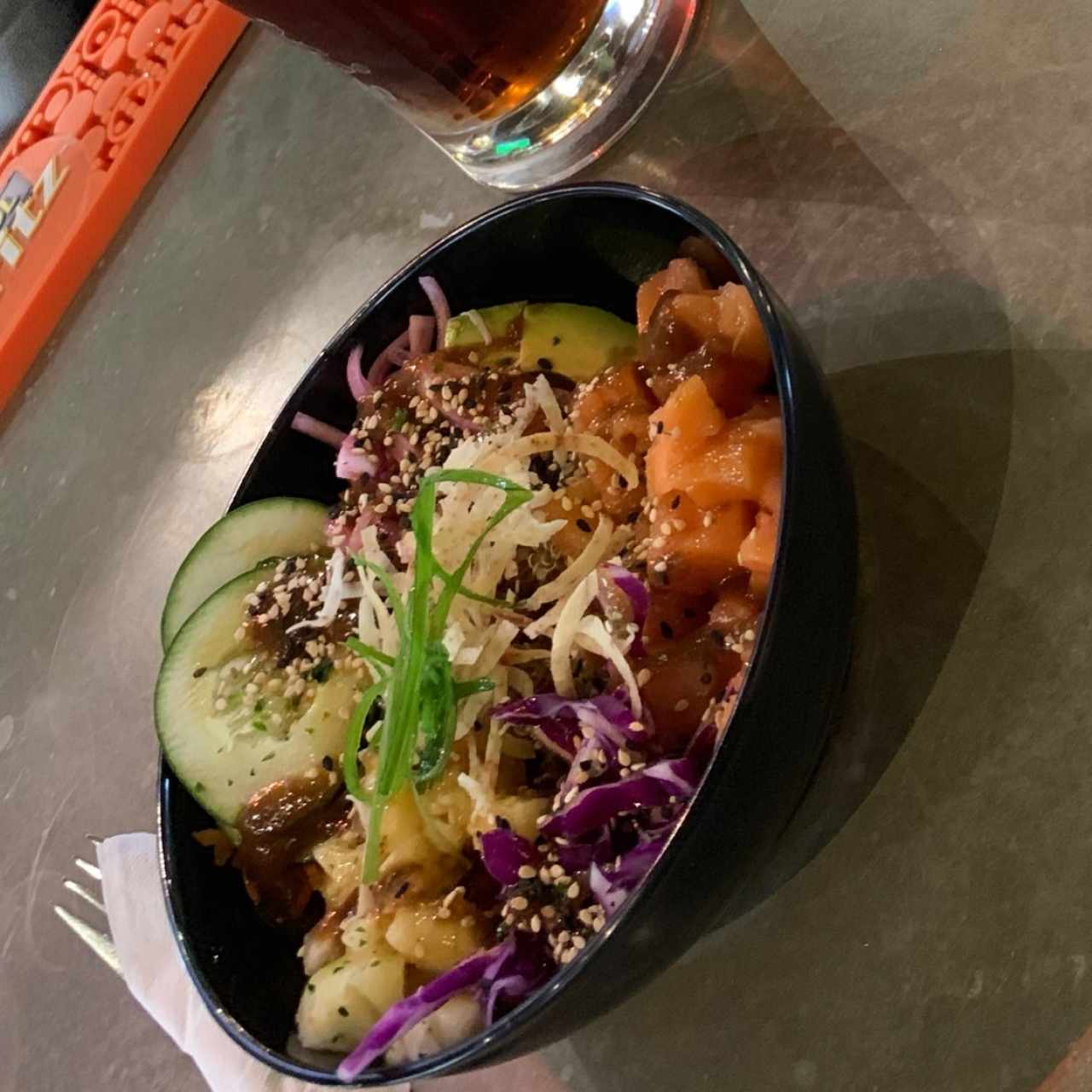 Poke bowl salmon