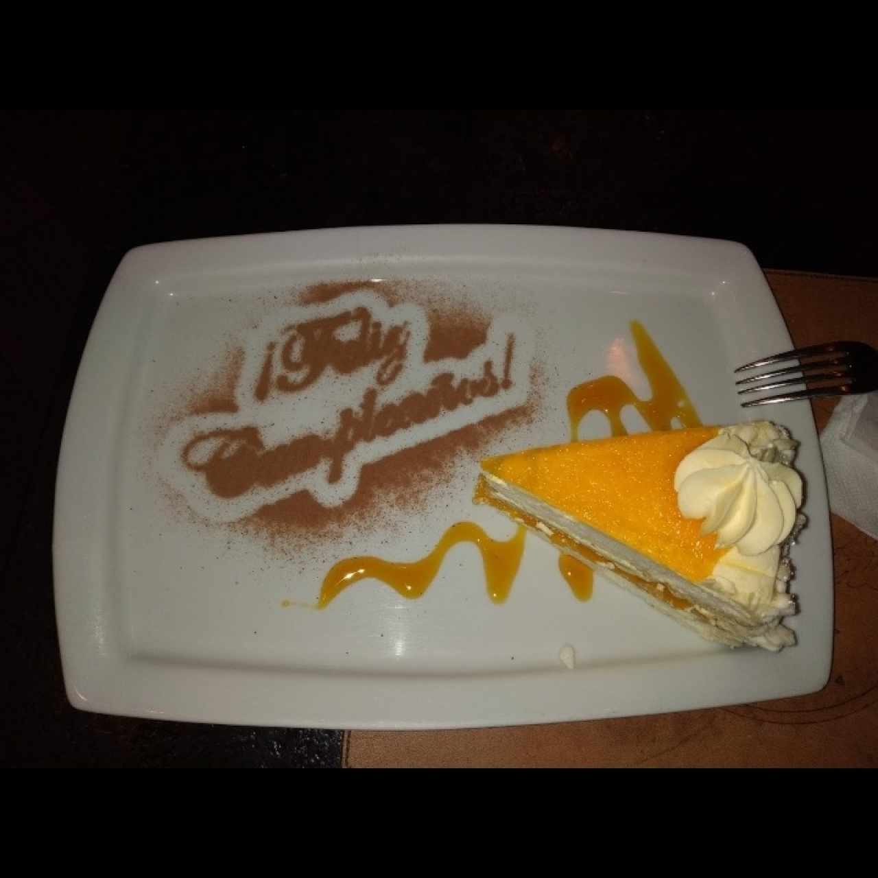 Pastel de almendras y melocotón 