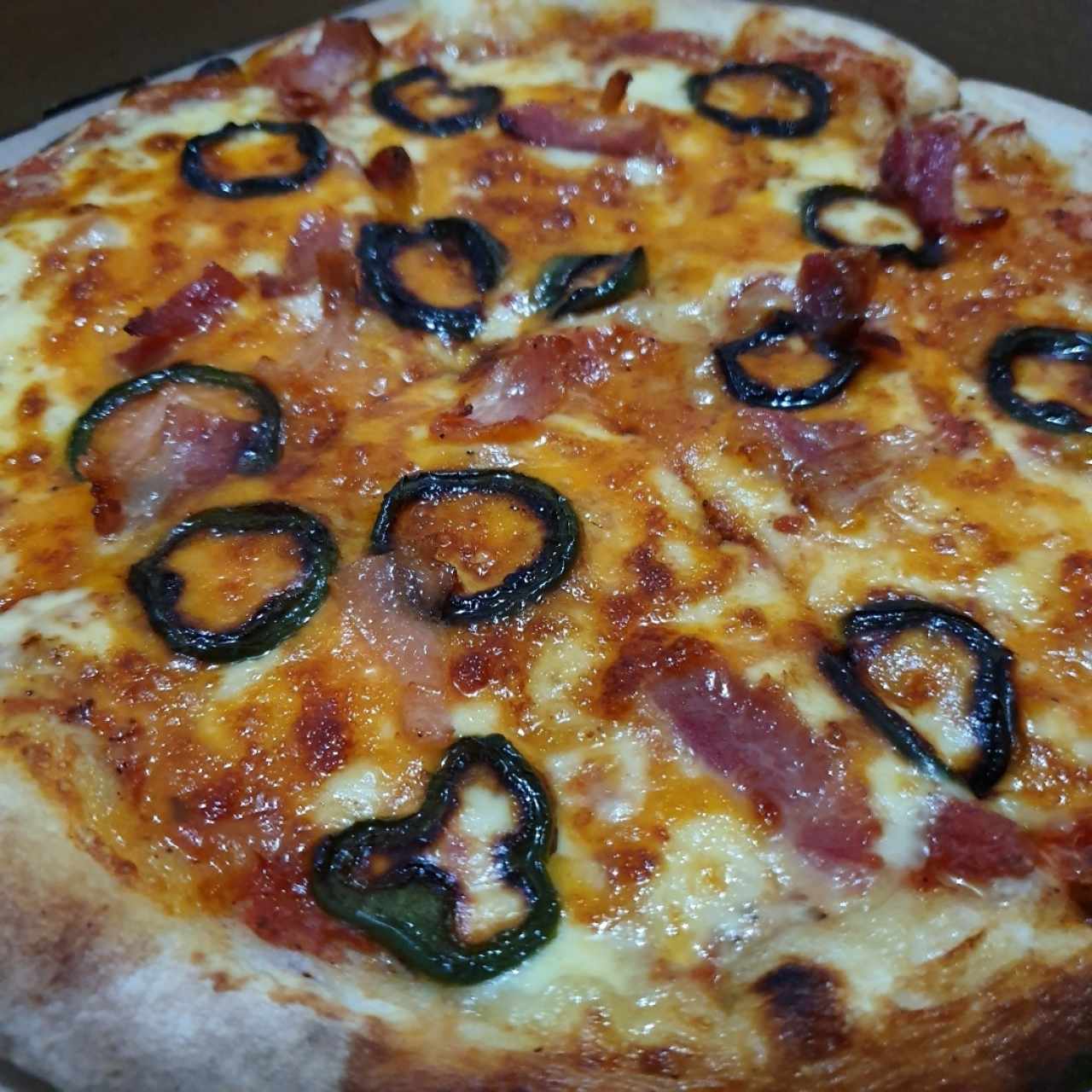 Tocino, Cheddar y Jalapeño