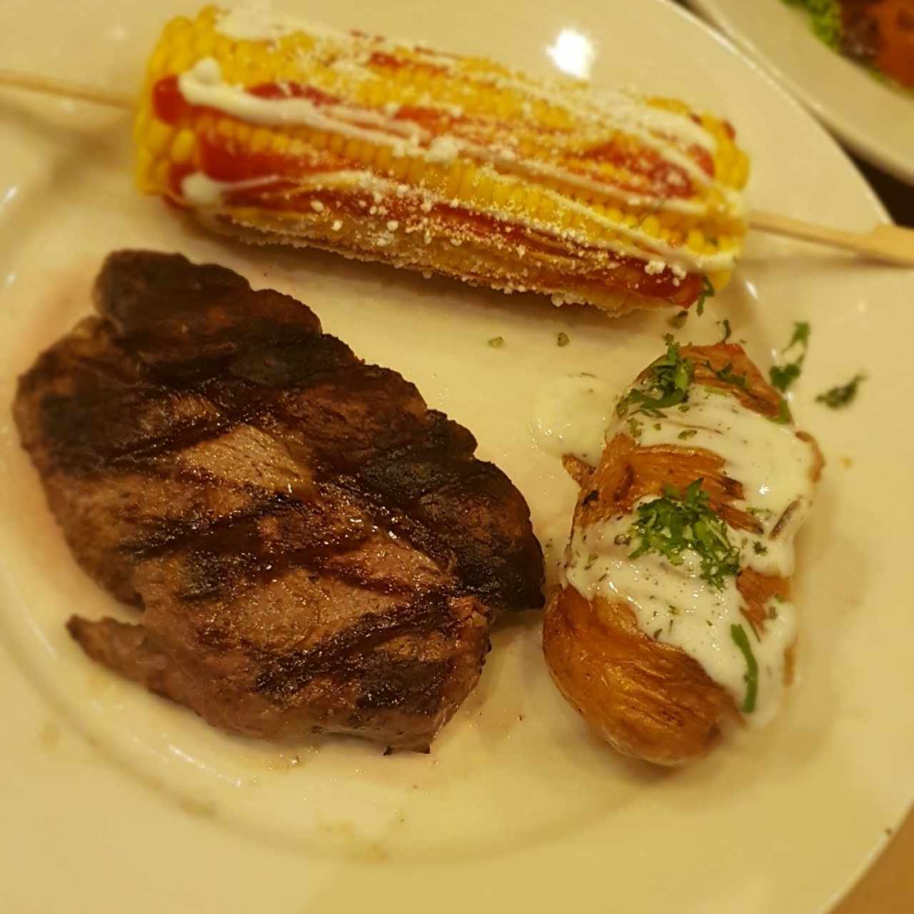 Plato de Puyaso con Elote Loco