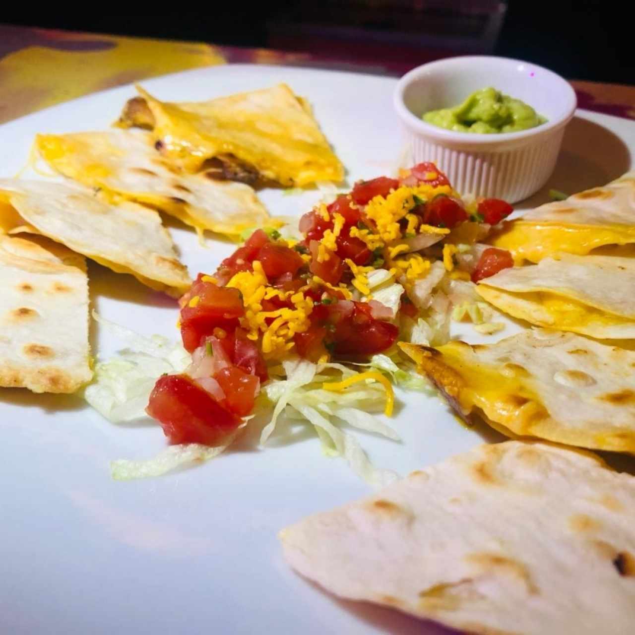 Platos Fuertes - Quesadilla
