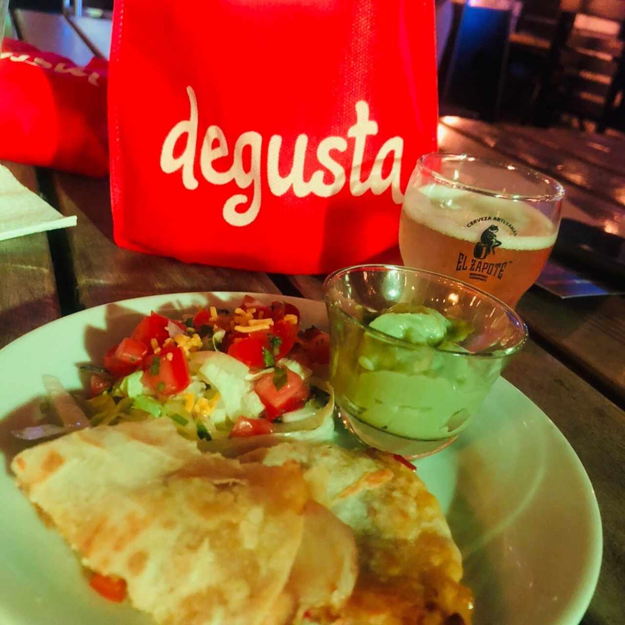 Platos Fuertes - Quesadilla