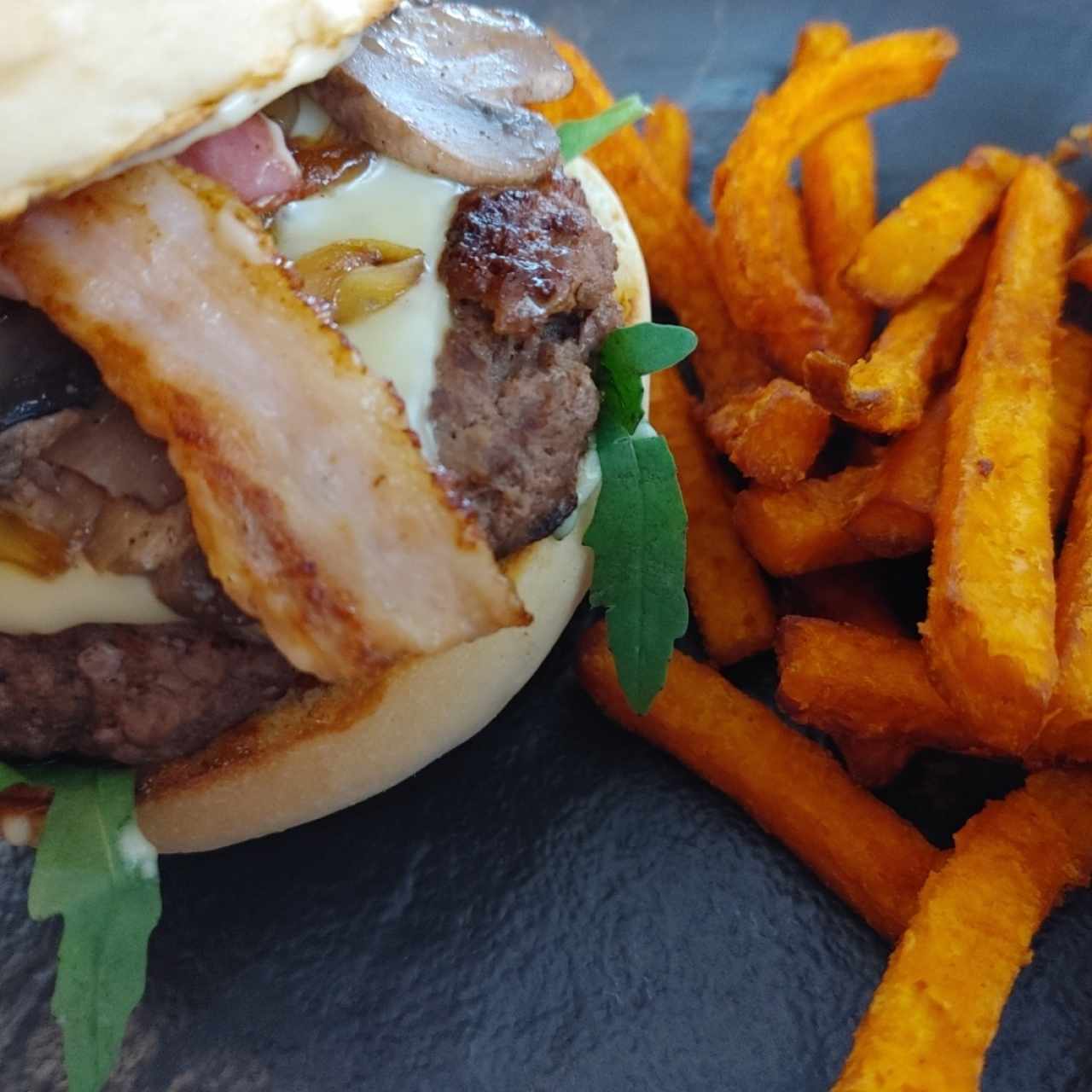Hamburguesas - BBQ Burger con camote