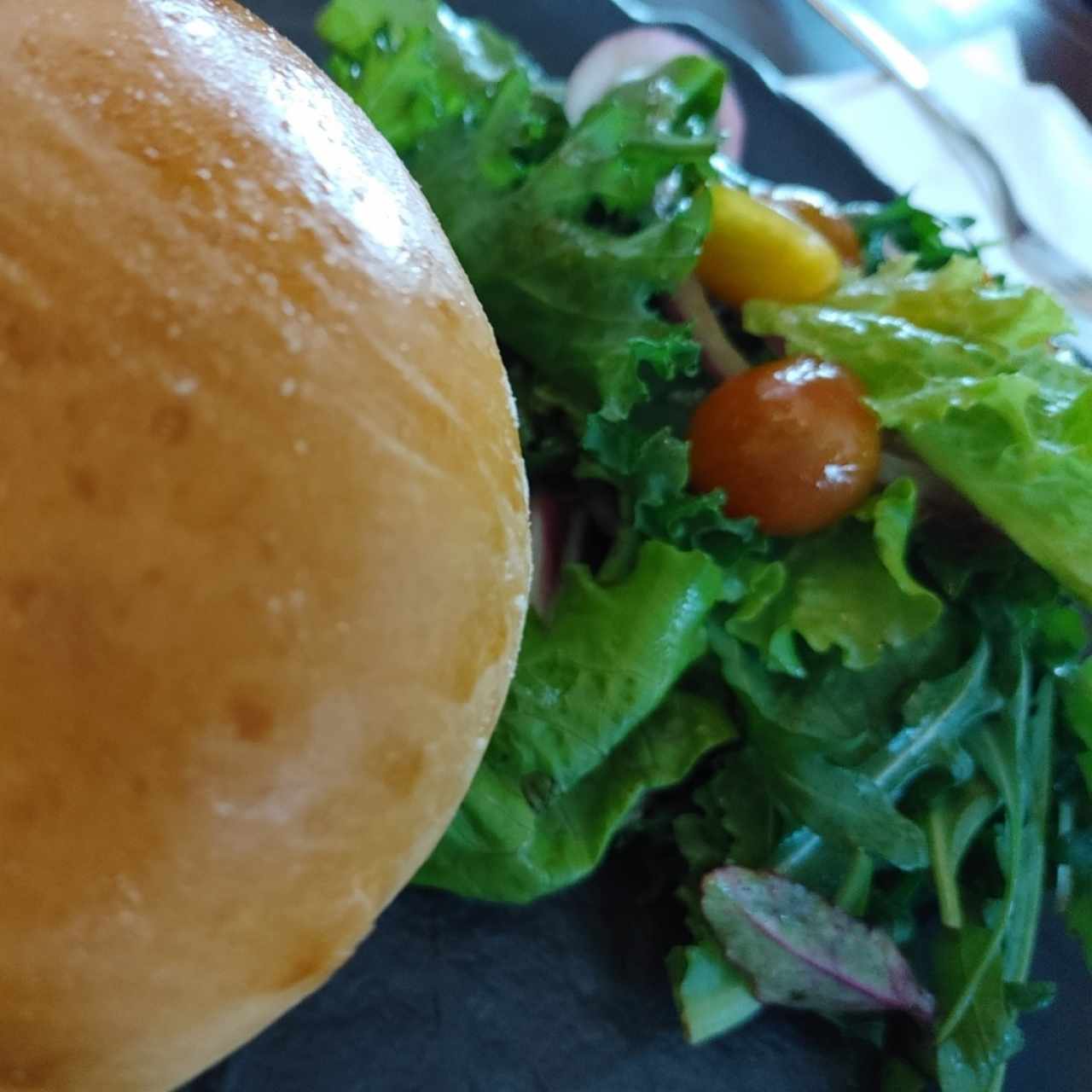 Hamburguesas - BBQ Burger con ensalada
