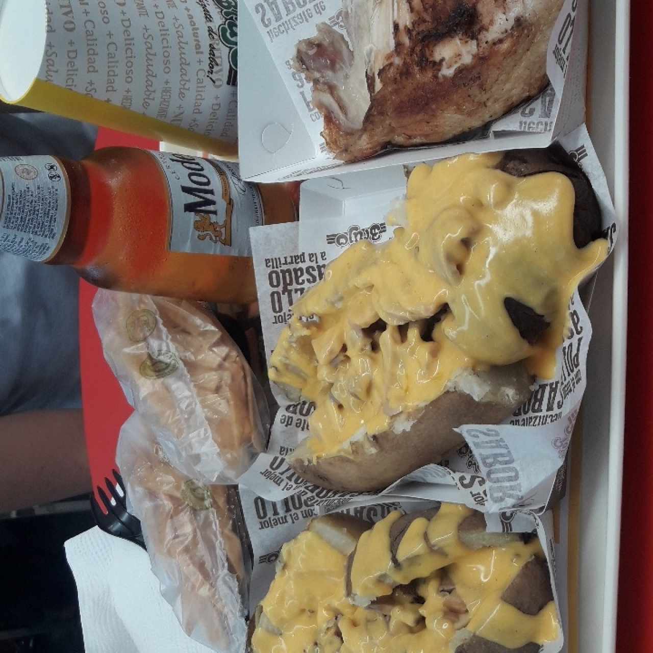 papas combinadas y pollo asado