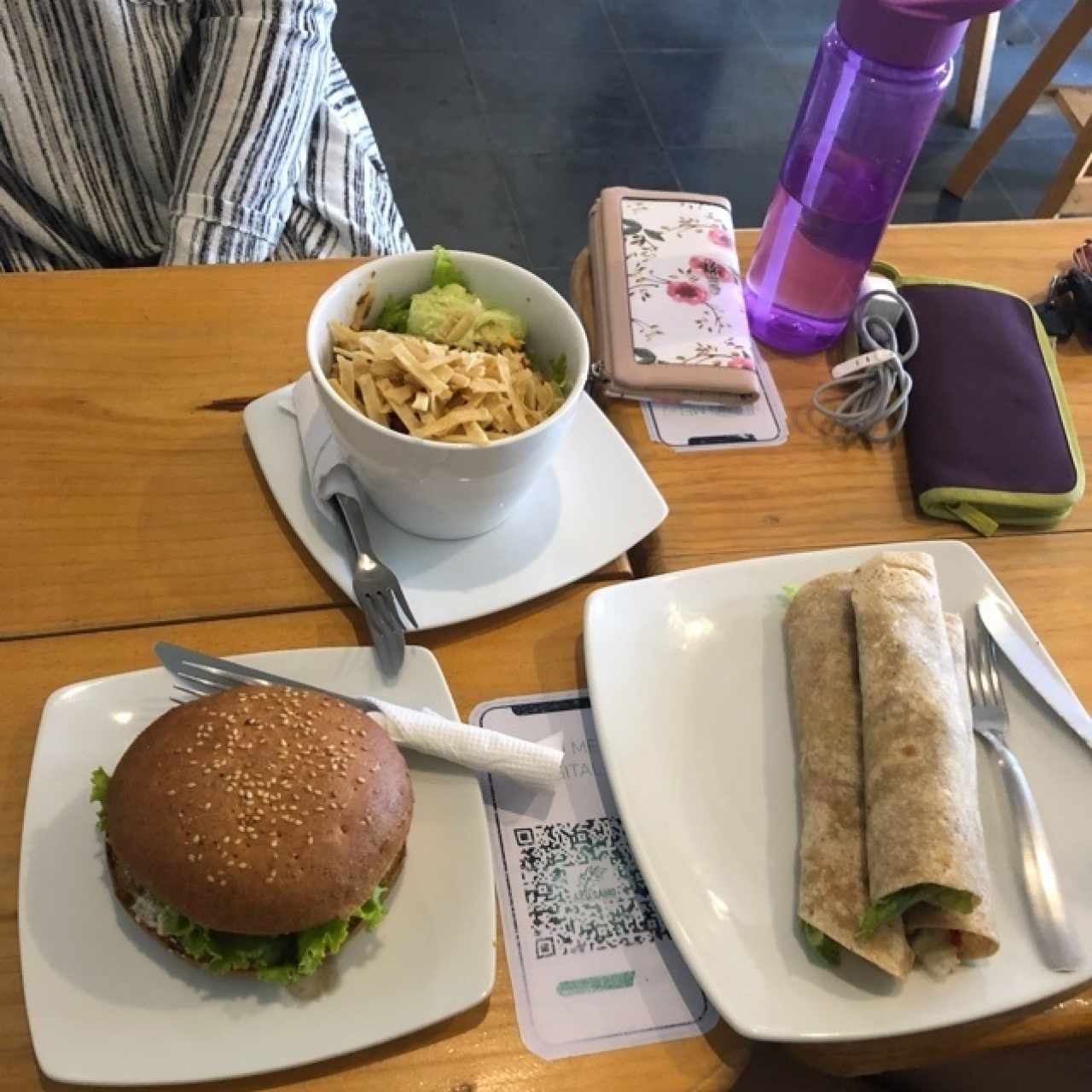 portobello burguer, burritos y mexican bowl