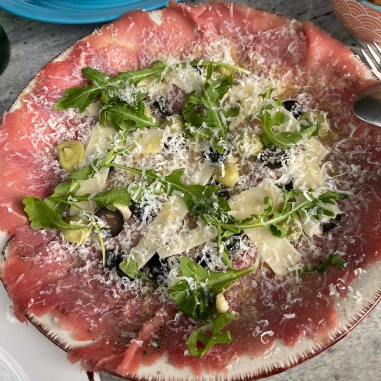 carpaccio con aguacate