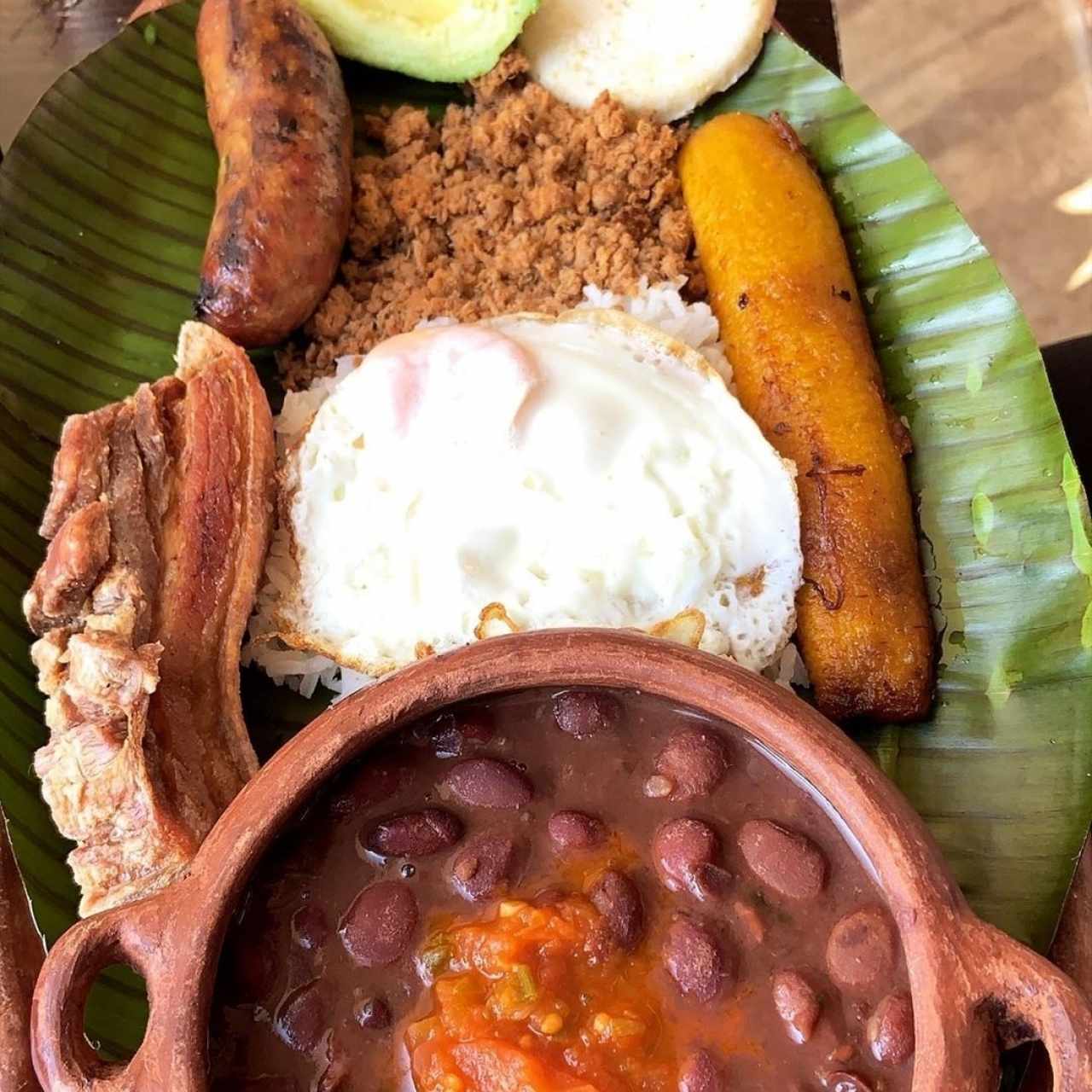 Menú Principal - Bandeja Paisa