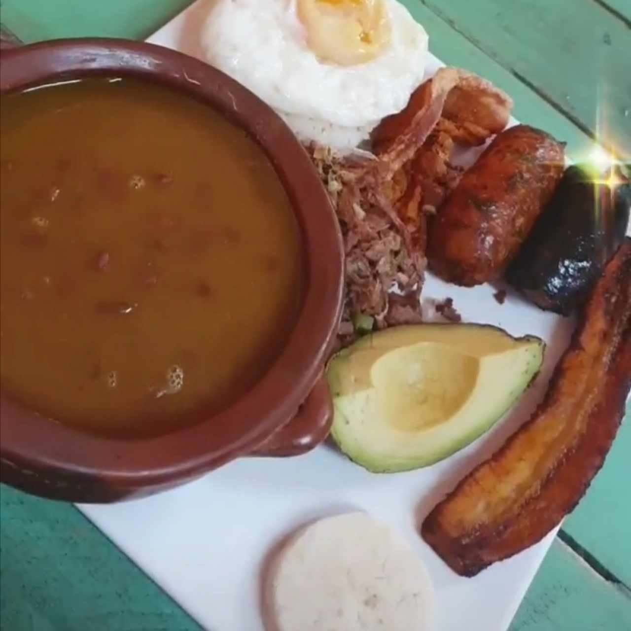 Menú Principal - Cazuela de Frijoles