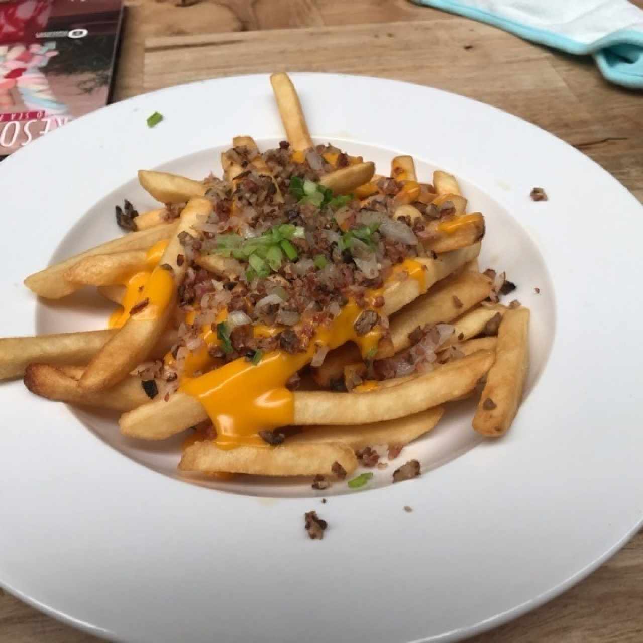 Papas Fritas con Queso y Tocino
