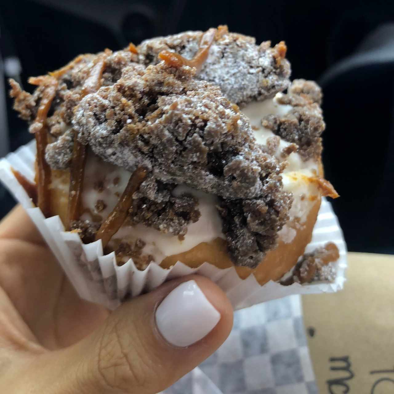 dona con brownie y dulce de leche