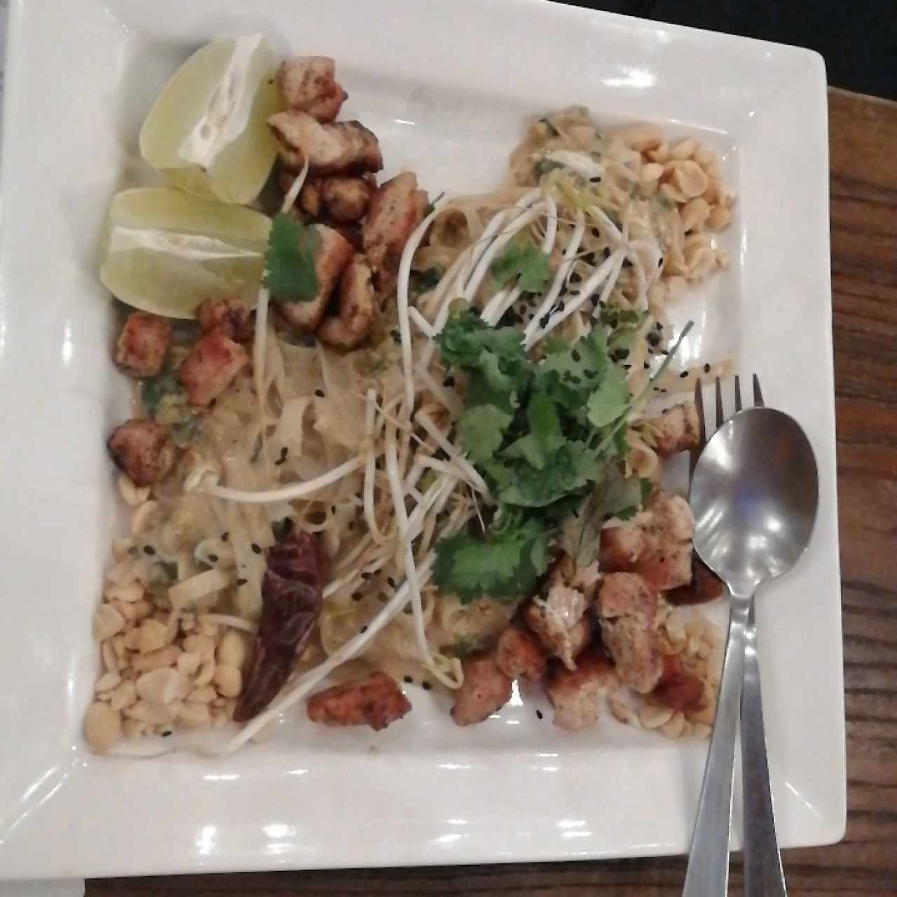 Platos Fuertes - Pad Thai