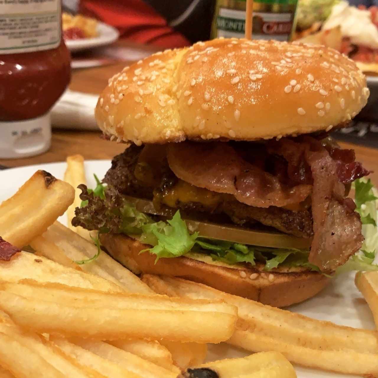 Avocado Cheeseburger 