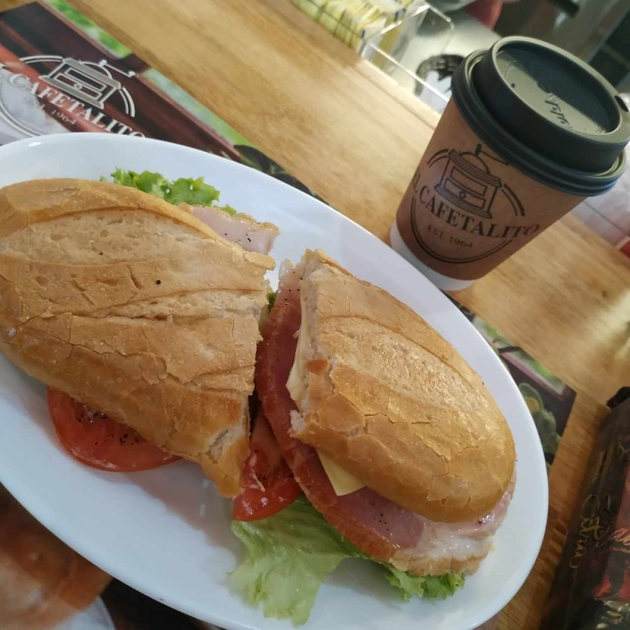 SANDWICH DE JAMON Y QUESO
