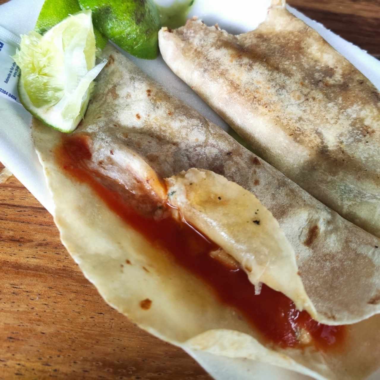 gringas al pastor con Chicharrón