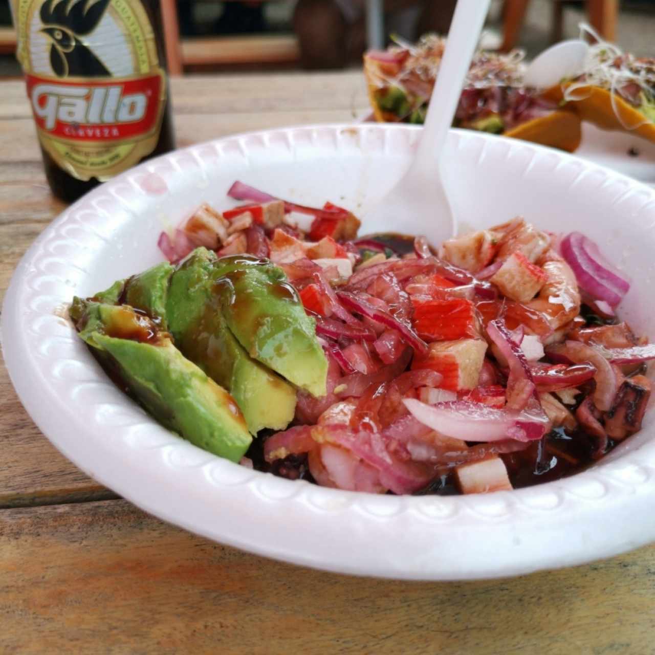 ceviche mixto (camarón, pulpo y cangrejo)