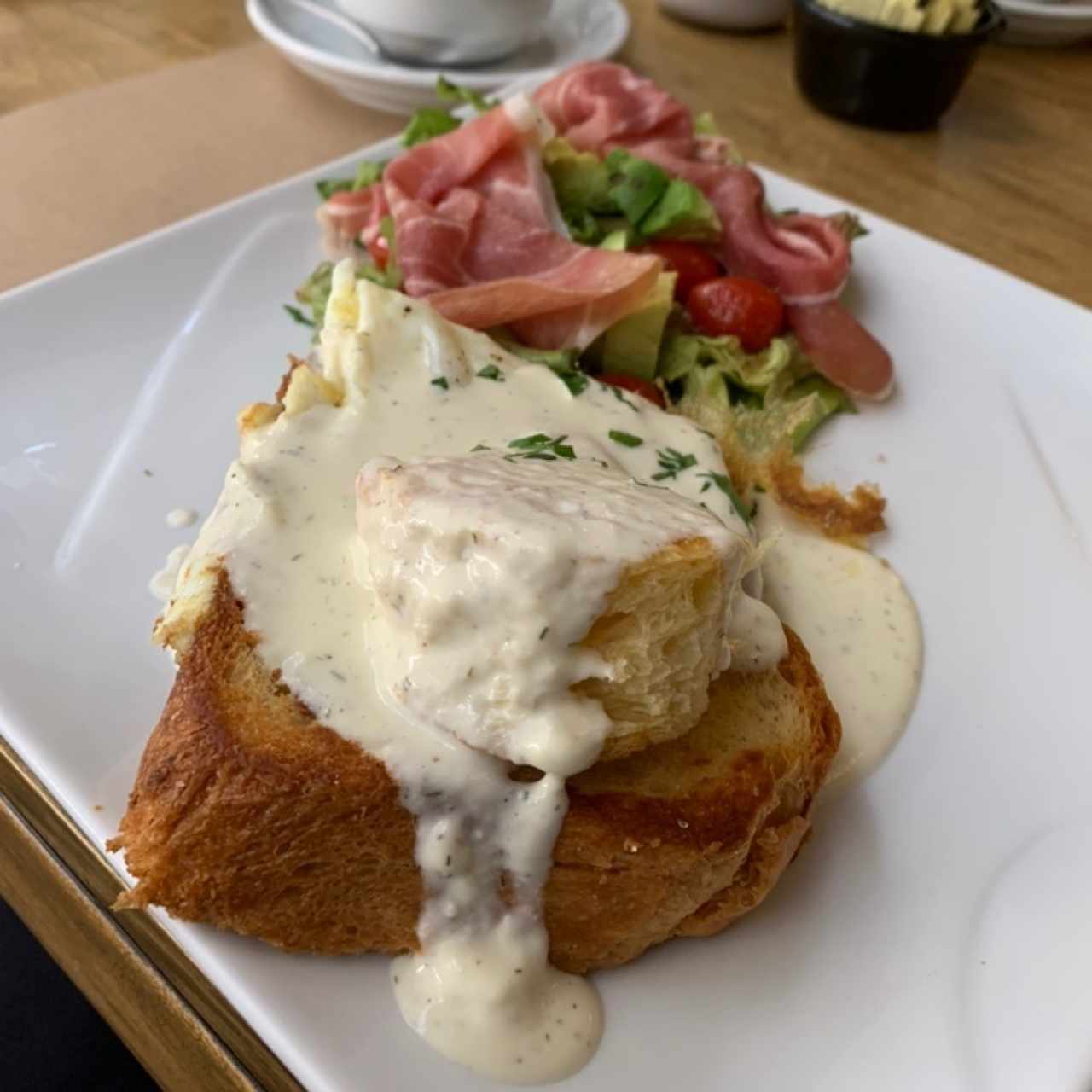 huevos escondidos