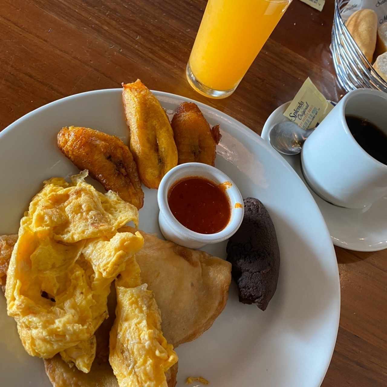 Desayuno Típico