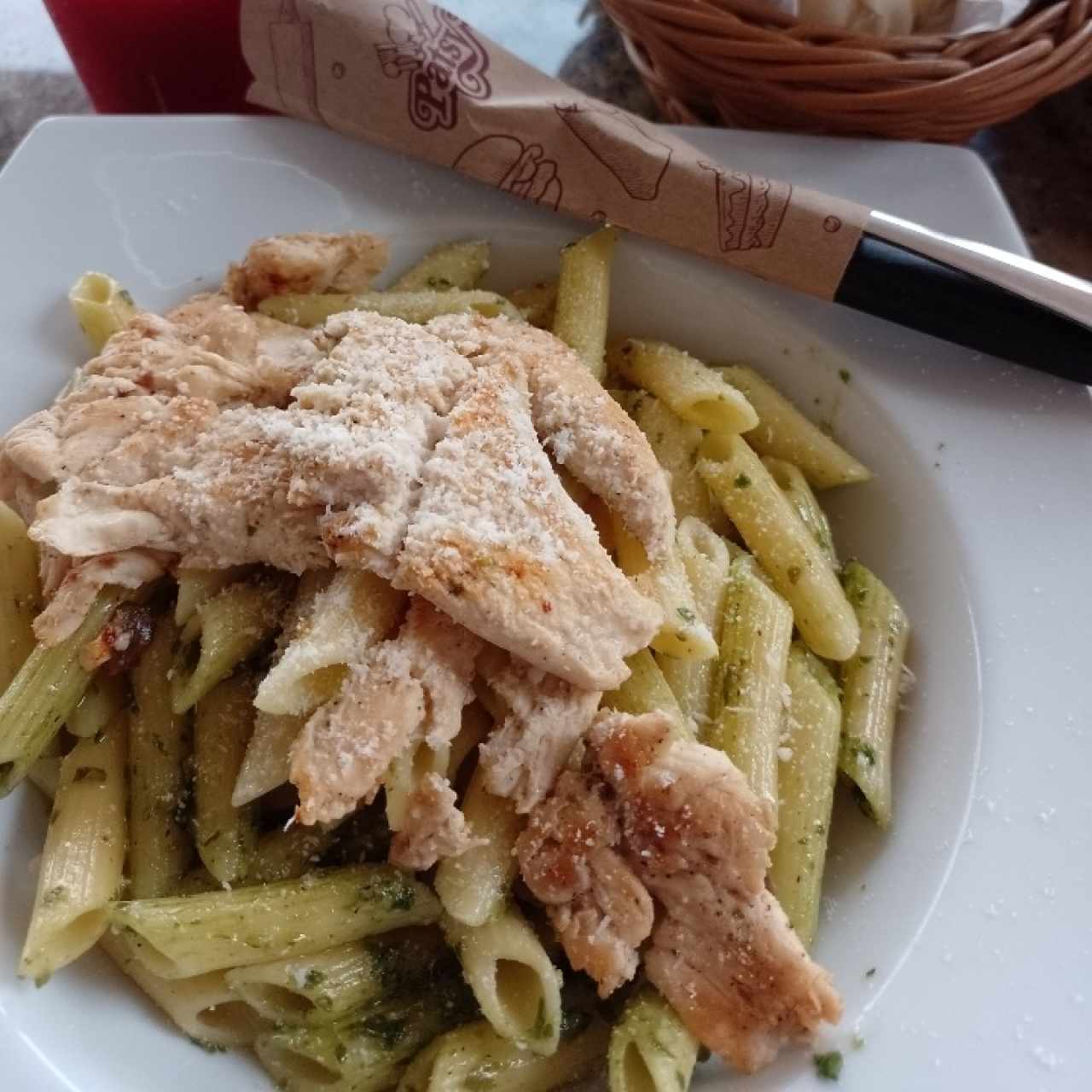 pasta al pesto de pollo 
