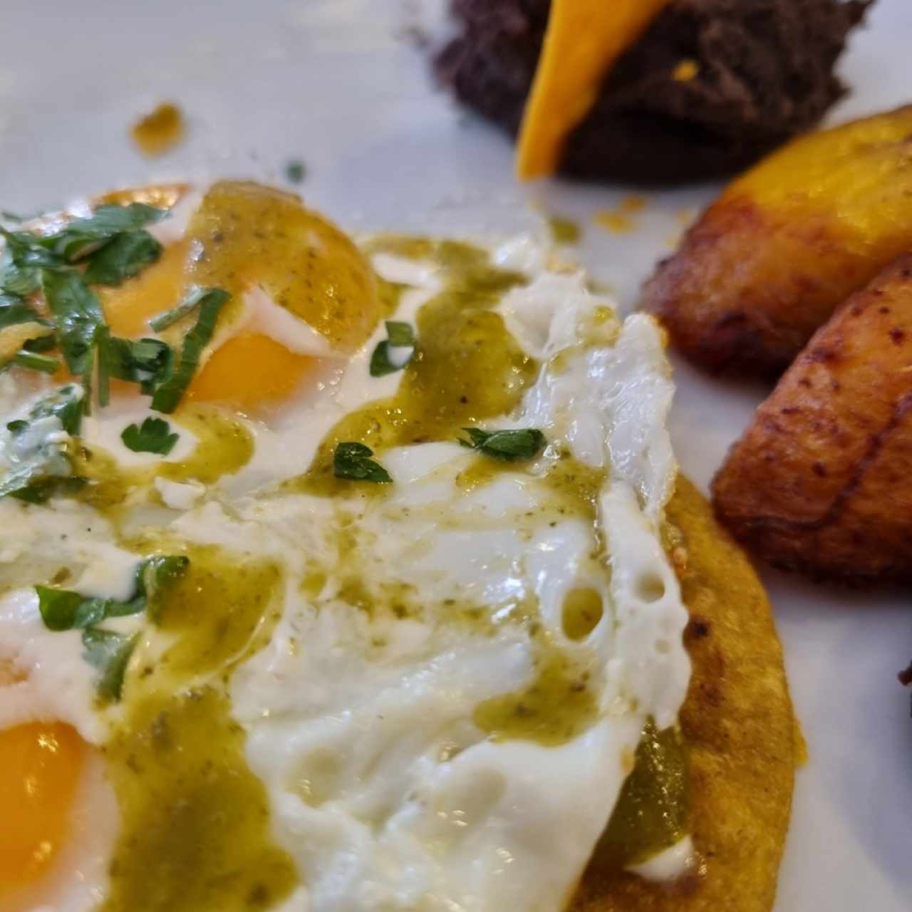huevos con salsa de chiltepe