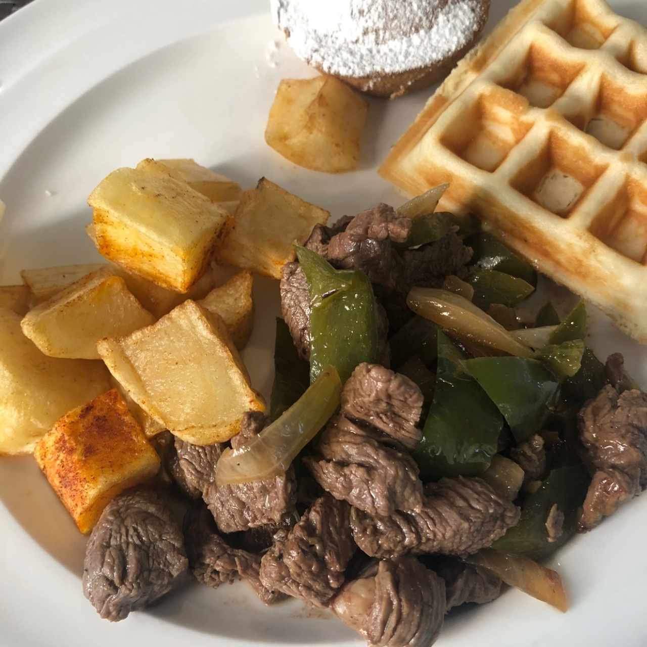 carne con vegetales y papas