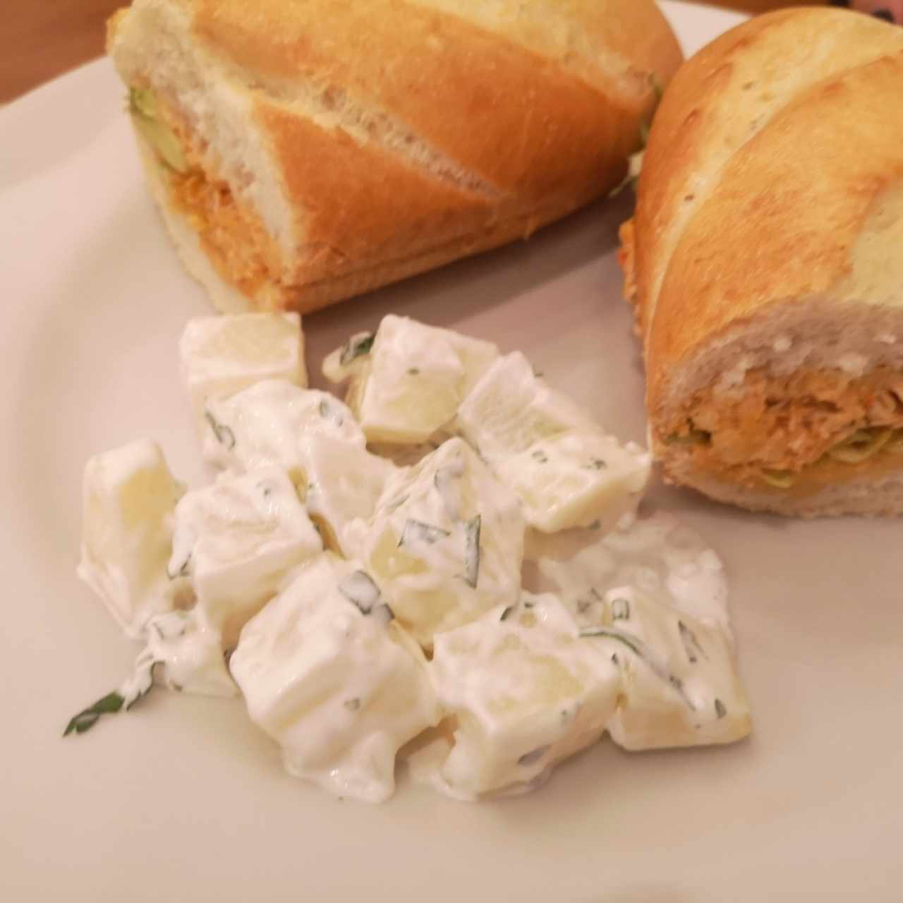 pan de pollo con aguacate
