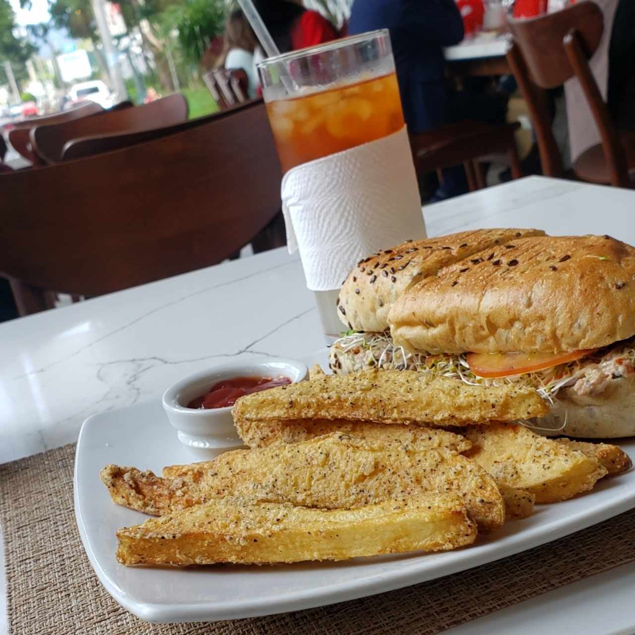 sándwich de atún 