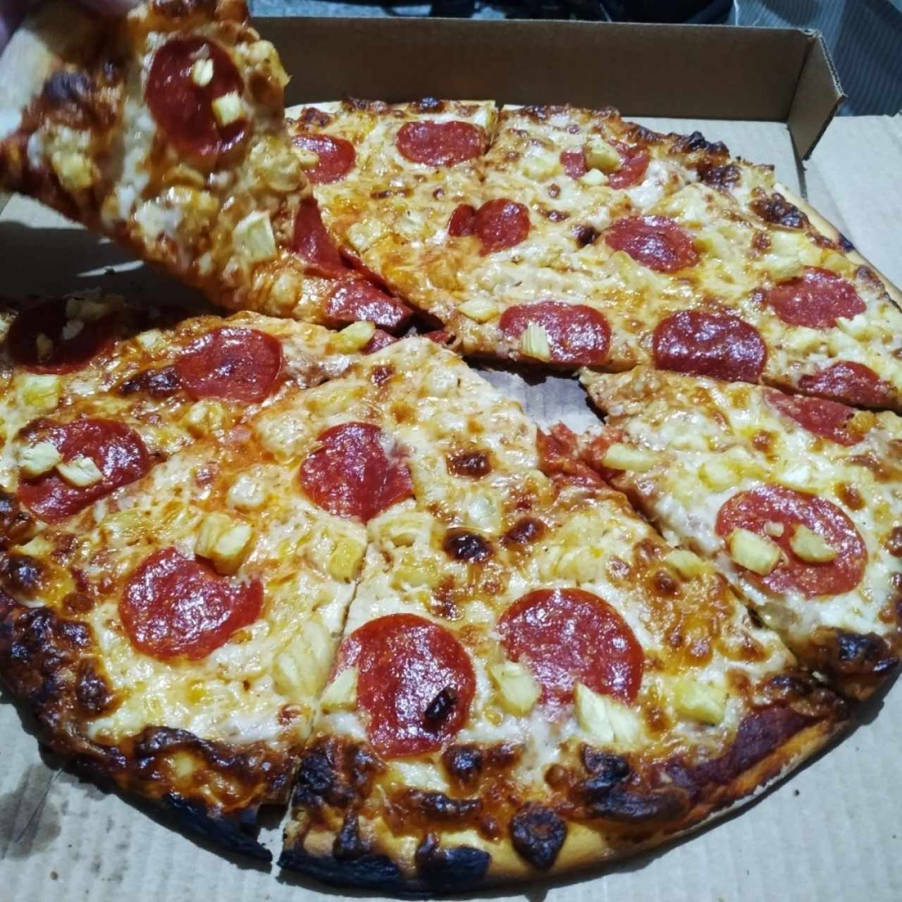 pizza hawaiana