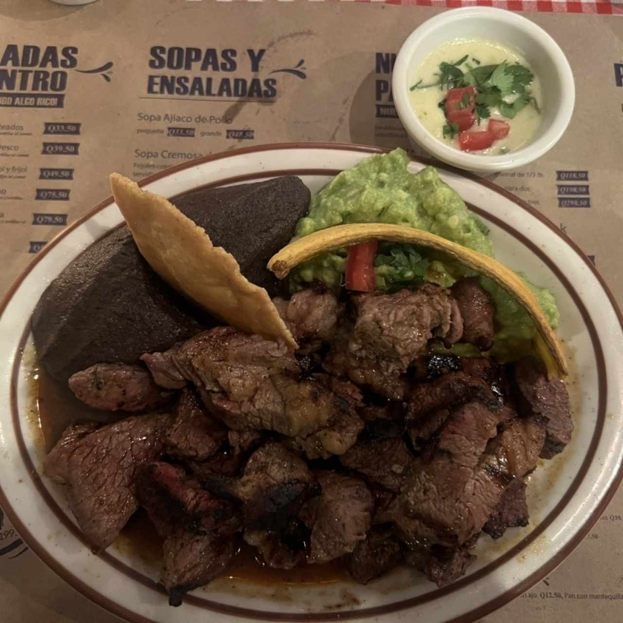Carnitas mixtas de media libra