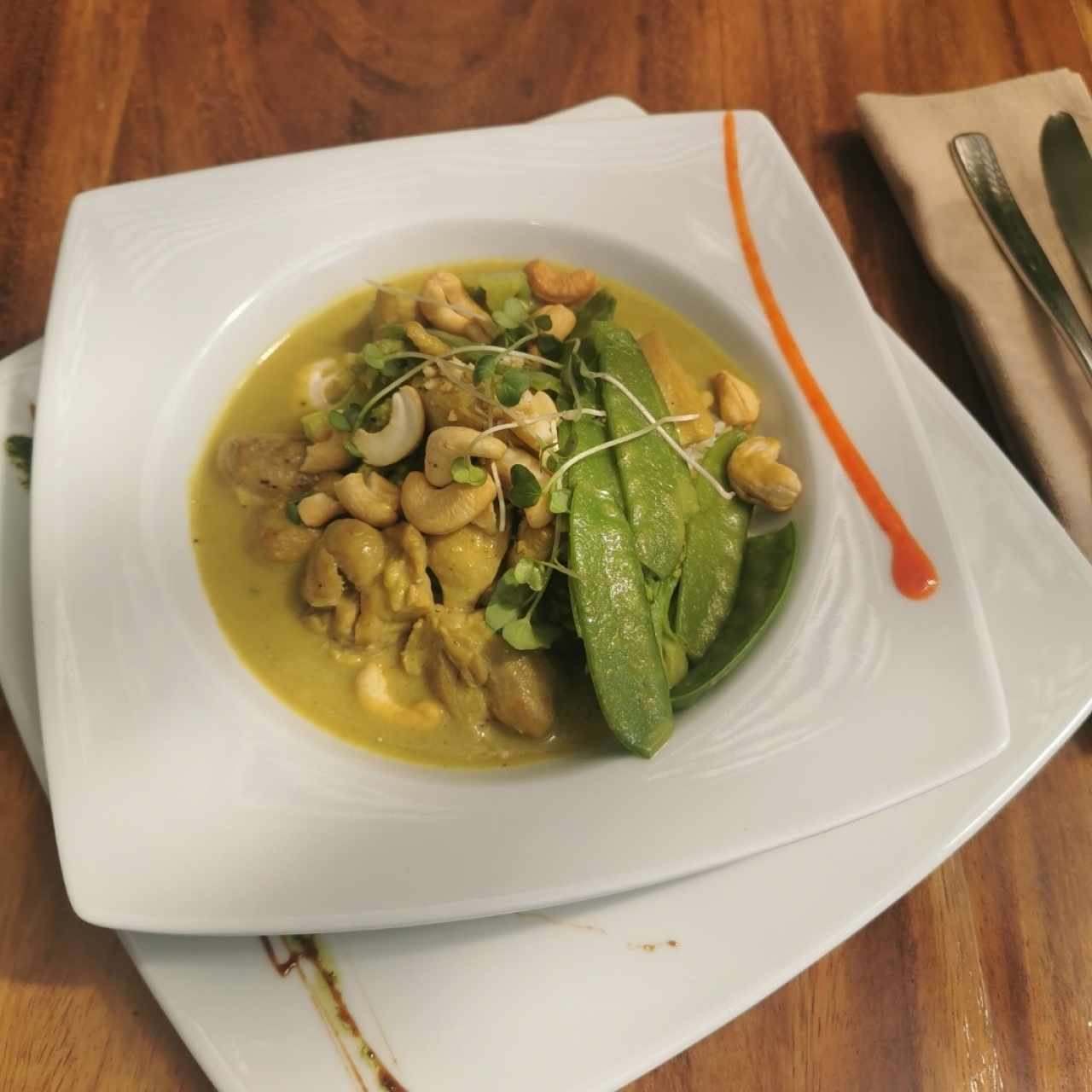 Pollo o Camarón (+Q30) al curry