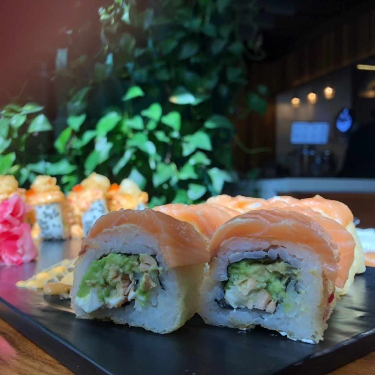 Salmón Lovers Roll
