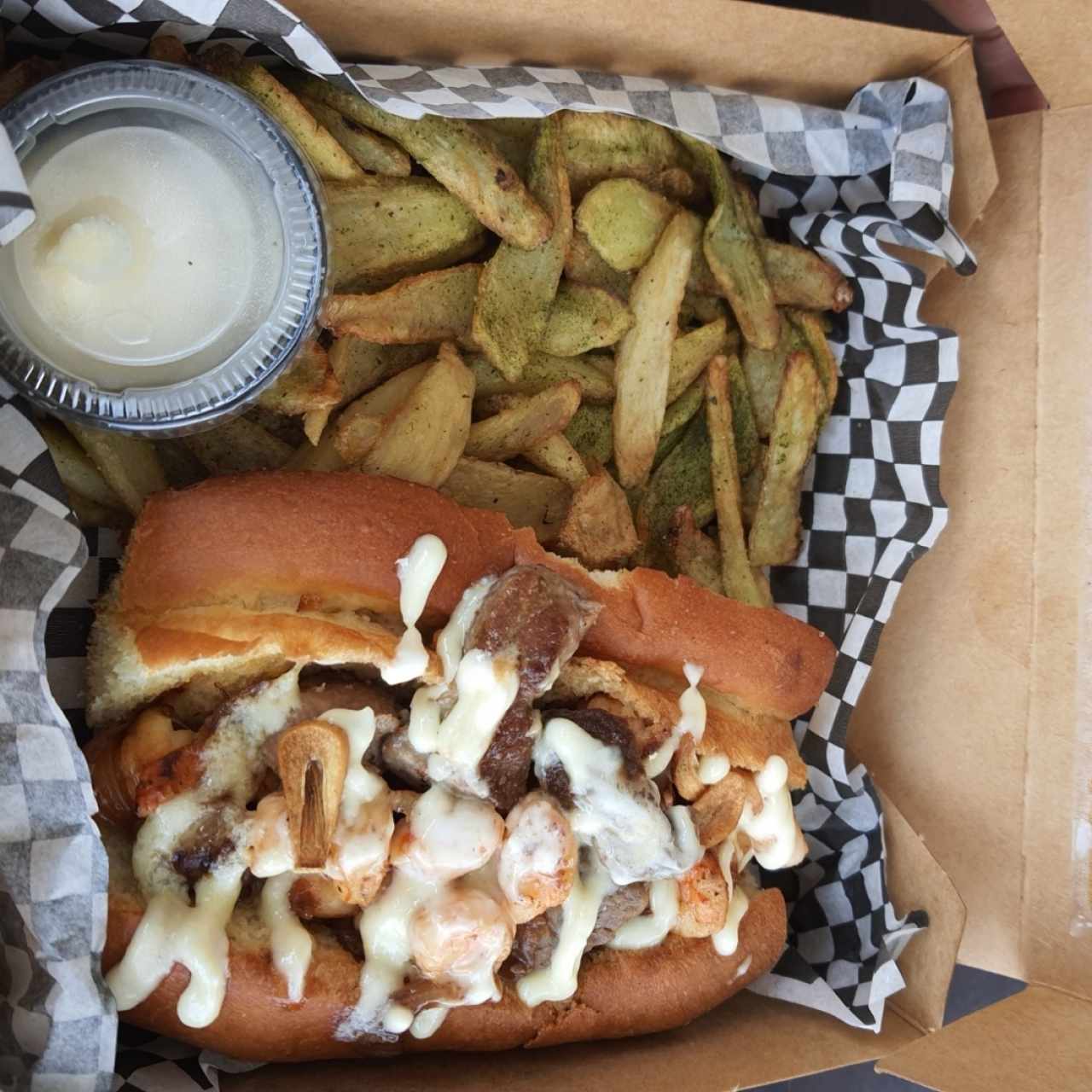 Brioche roll Mar y Tierra