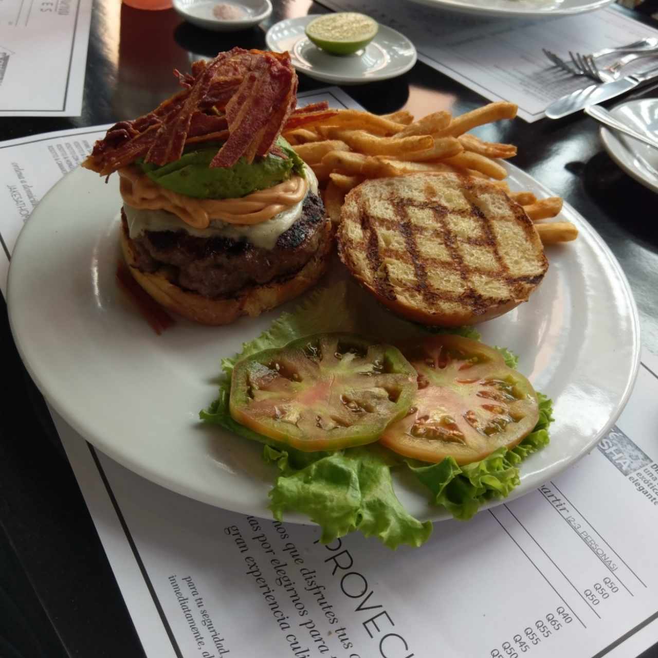 D Bacón Chipotle Avocado