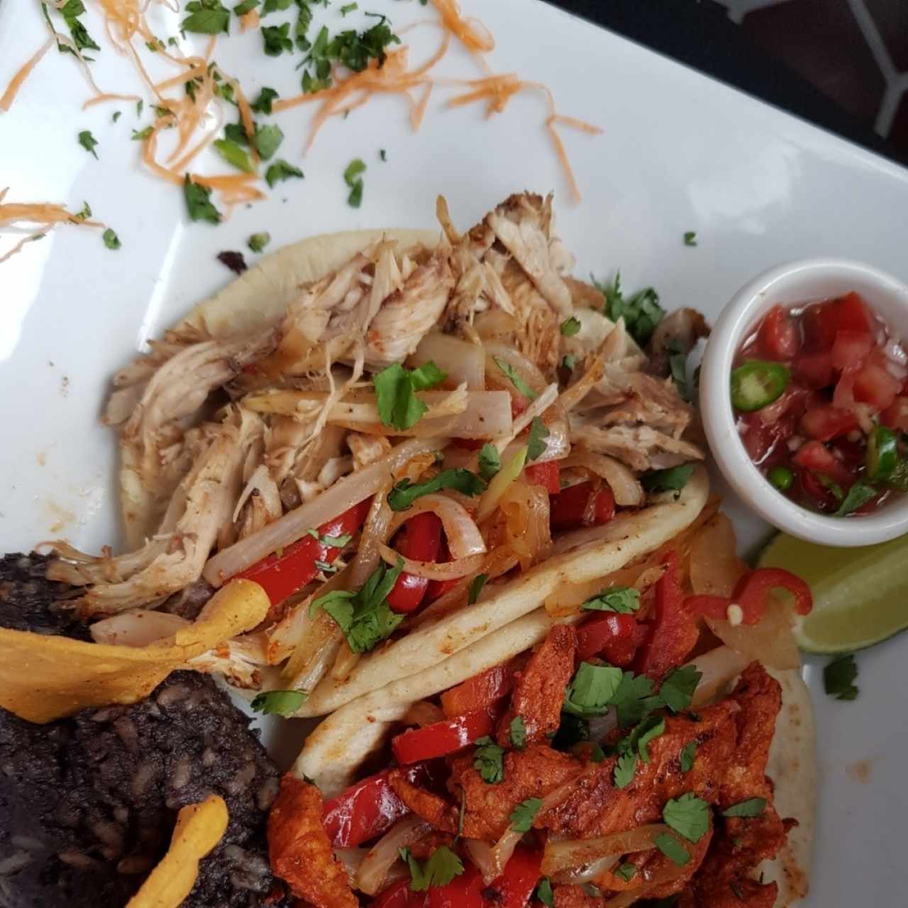 Taquizas - Tacos de pollo (3)