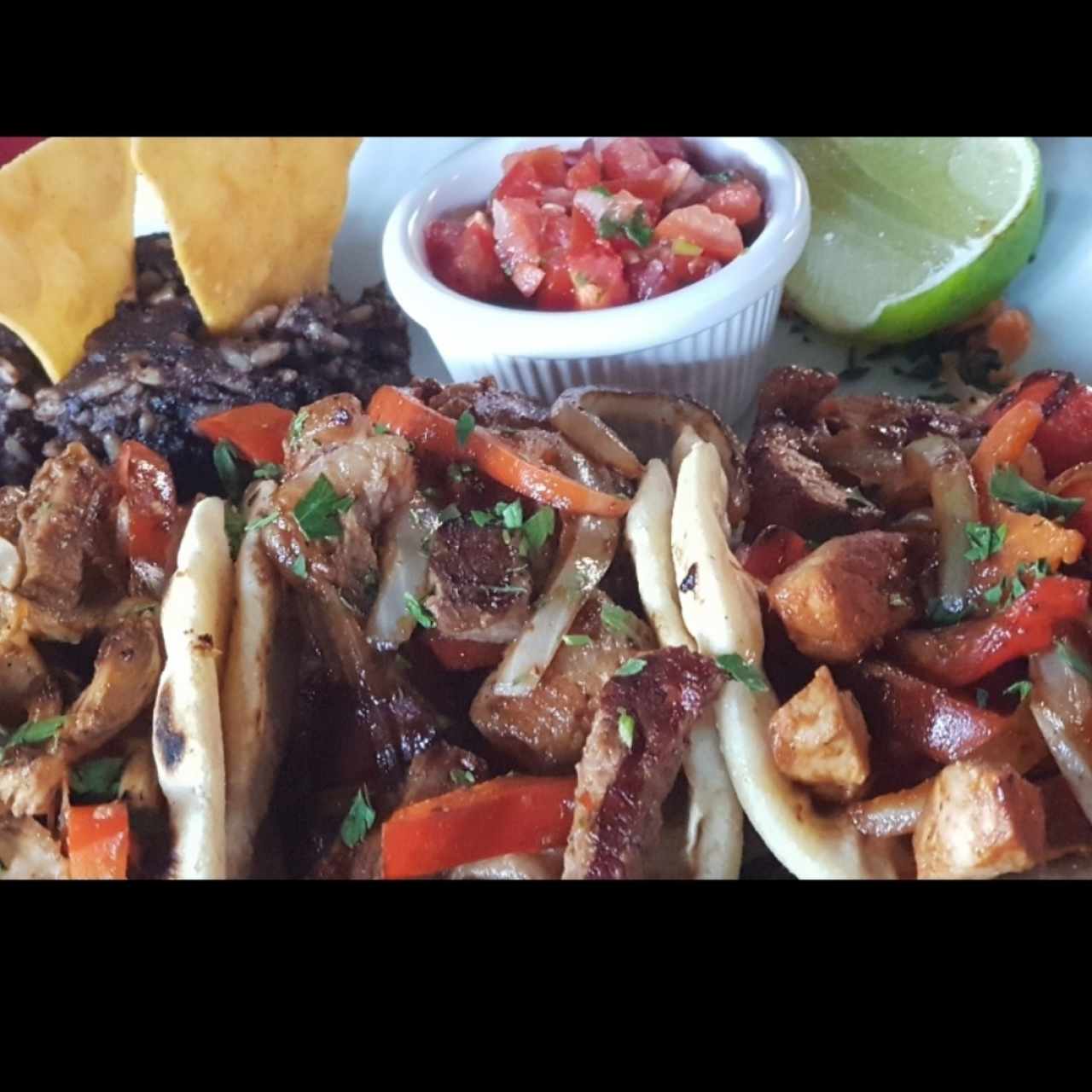 Taquizas - Tacos de entraña (3)