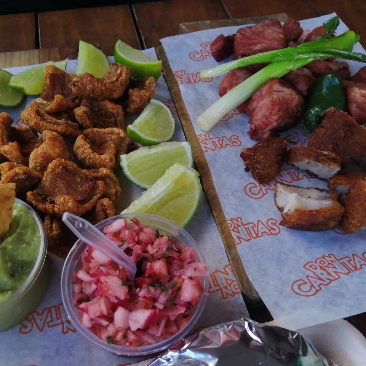 carnitas chicharrón
