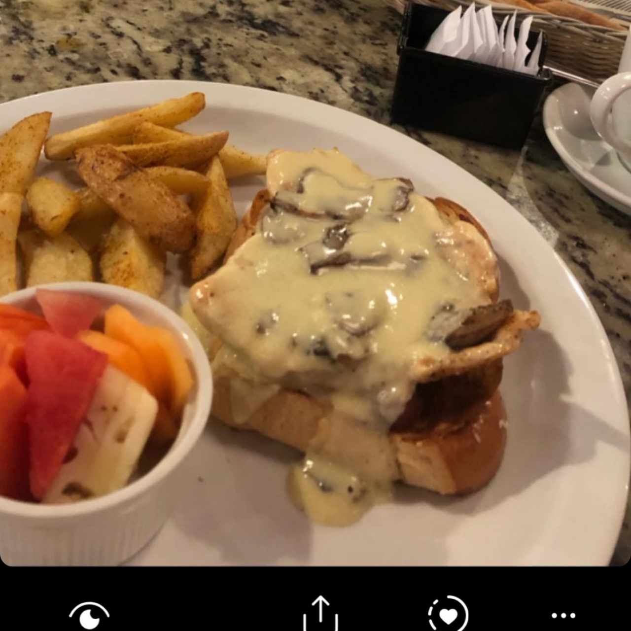 Carbonara brioche
