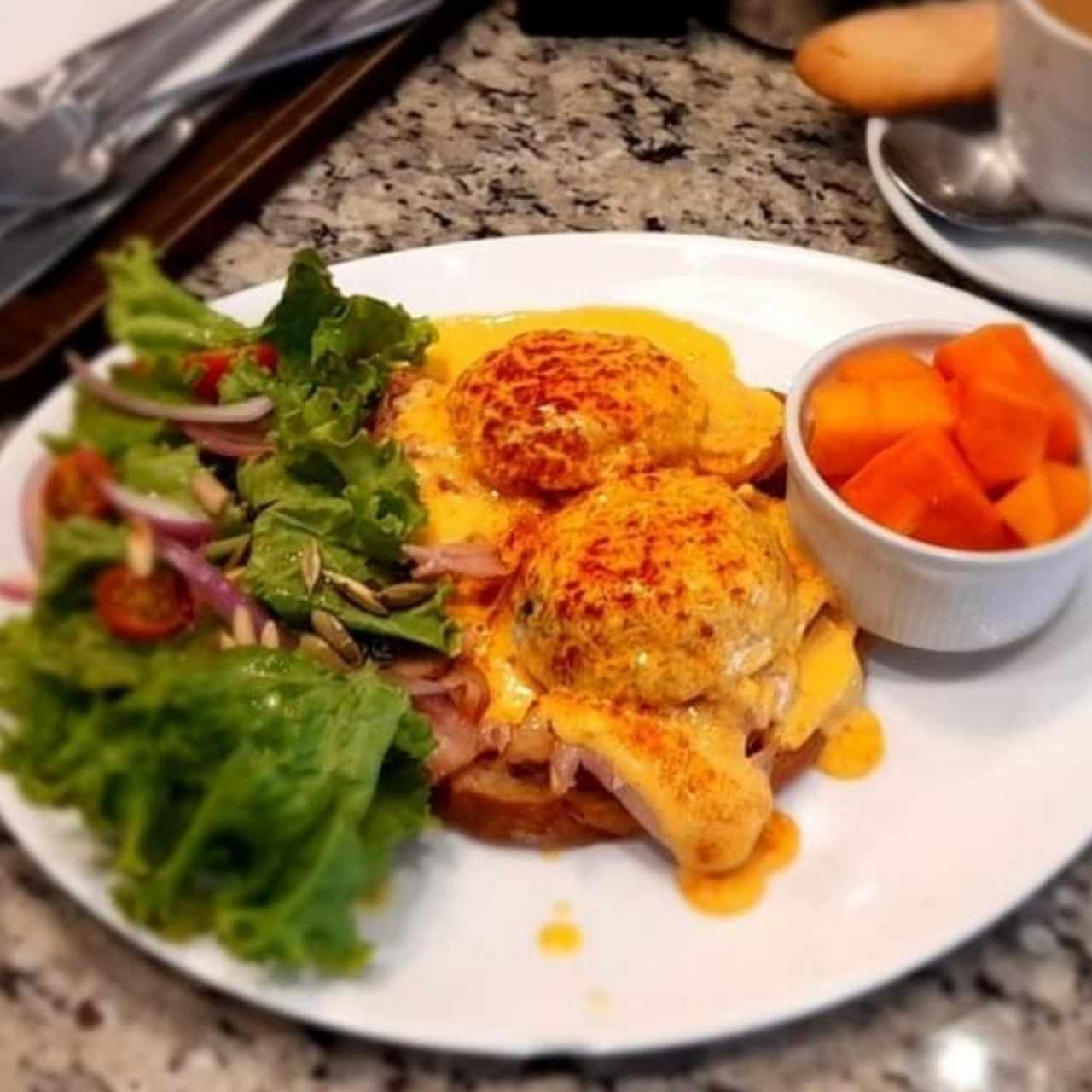 huevos benedictinos