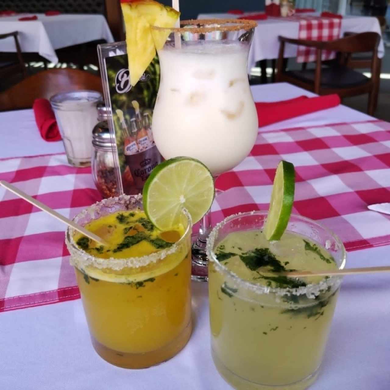 Mojito de Mango/Yerbabuena y Piña Colada