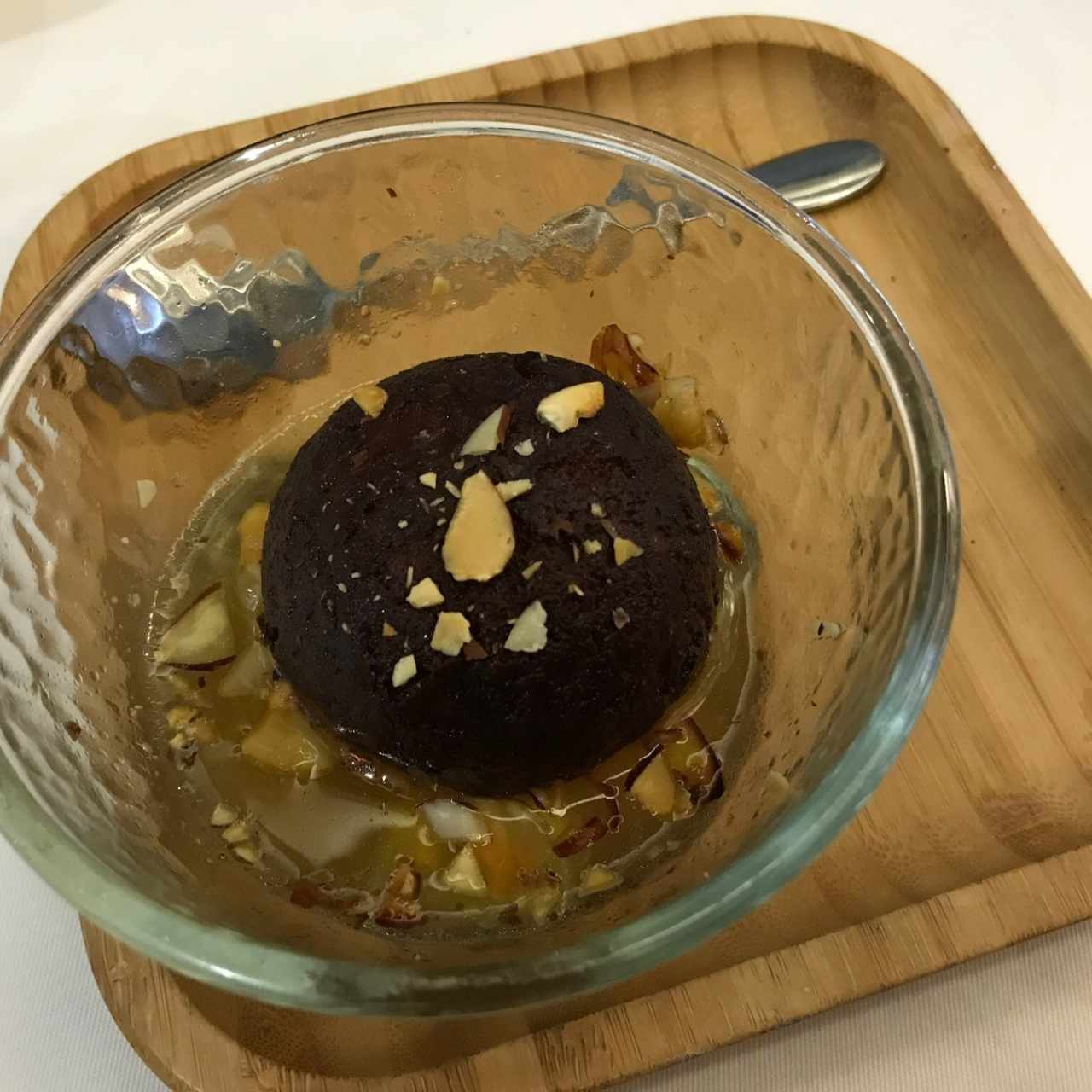 Delicioso postre, tiene almendras y pistache