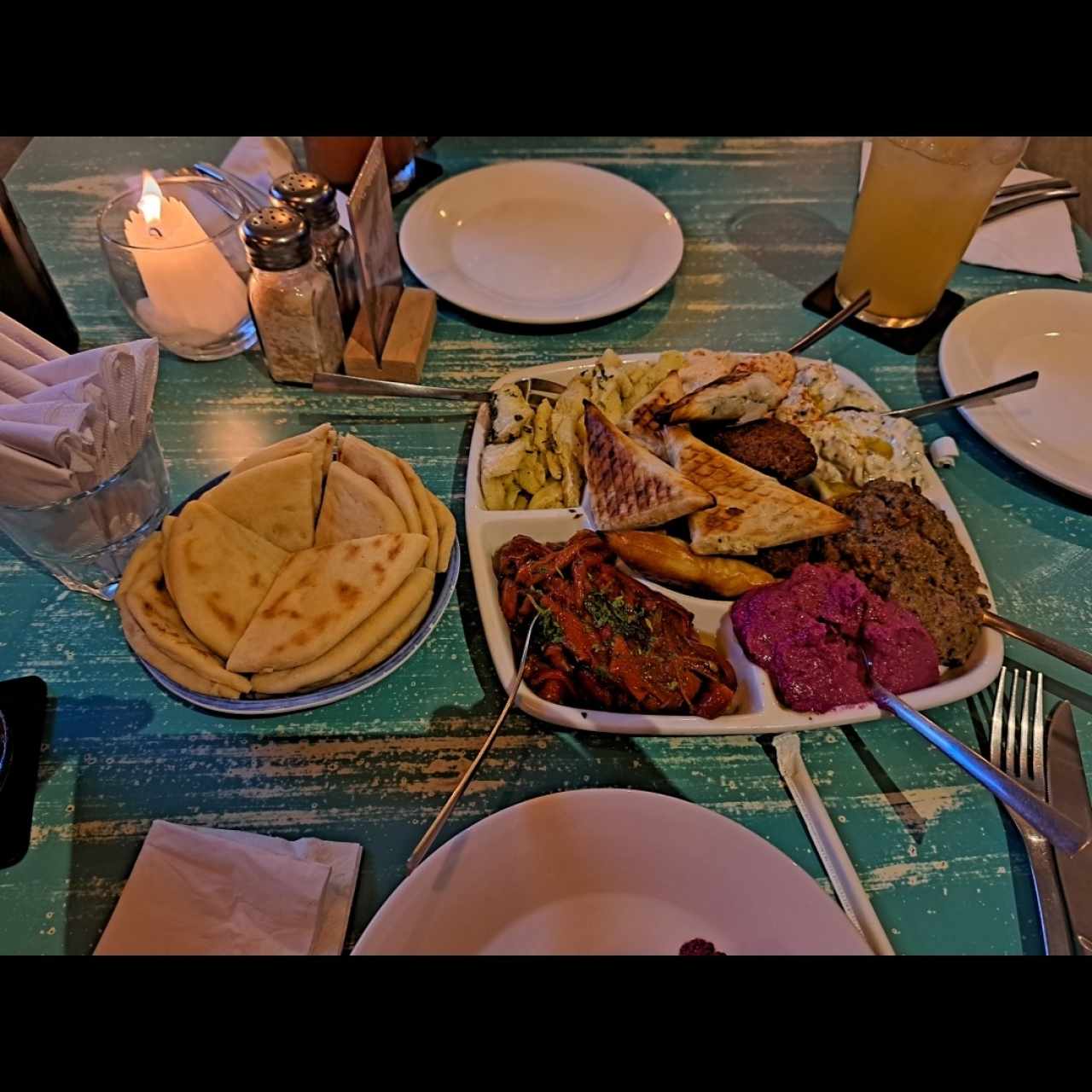 Mezédes para 3 con pulpo