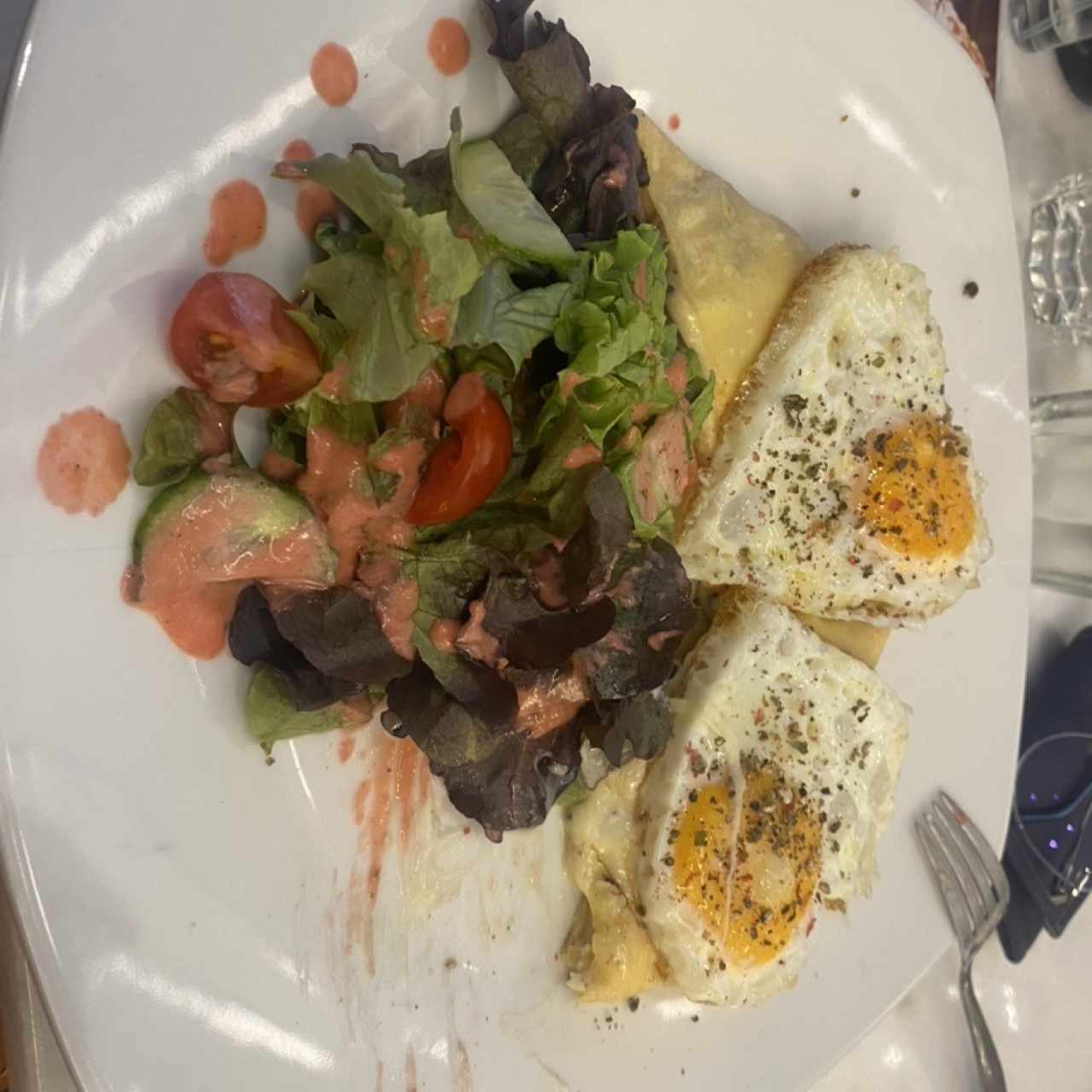 Waffle salada y ensalada 