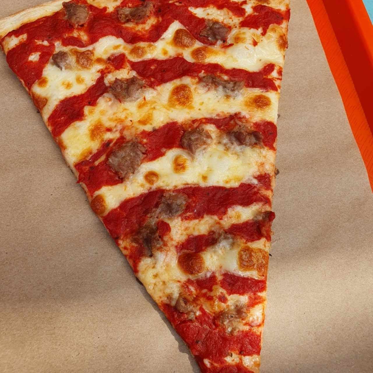 Pizza salchicha italiana