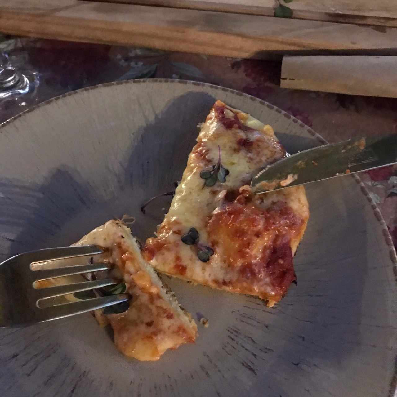 Pizza tres quesos 